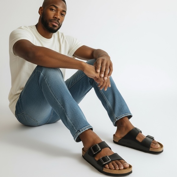 BIRKENSTOCK - SIZE 40 - MENS - LEATHER UPPER - BUCKLE & GUNMETAL HARDWARE - S6‎